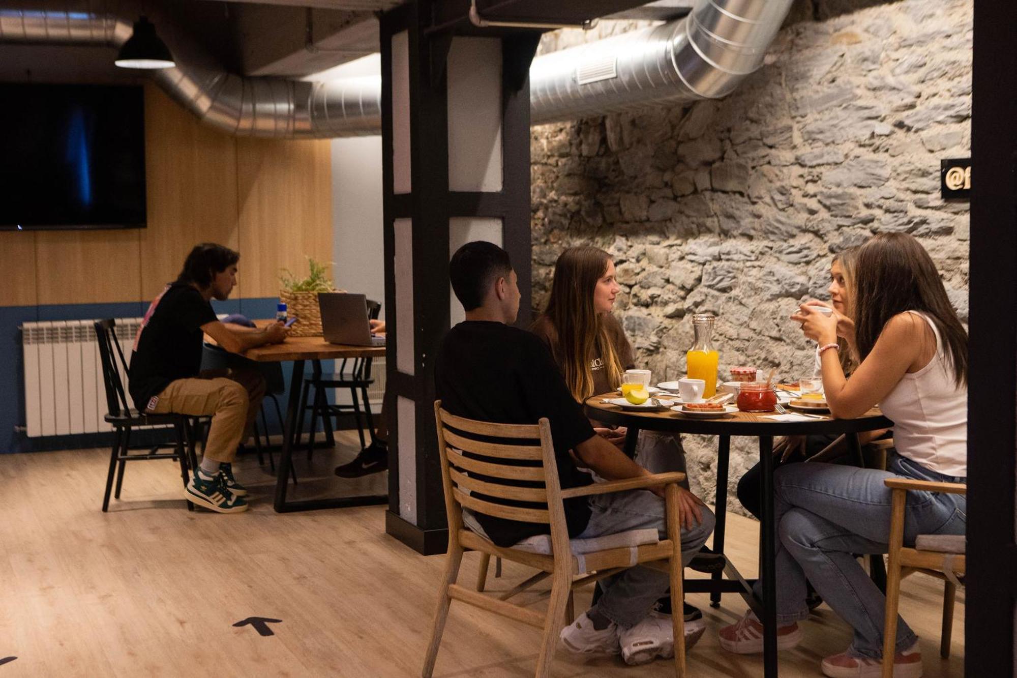 Font Andorra Hostel Ла-Массана Екстер'єр фото