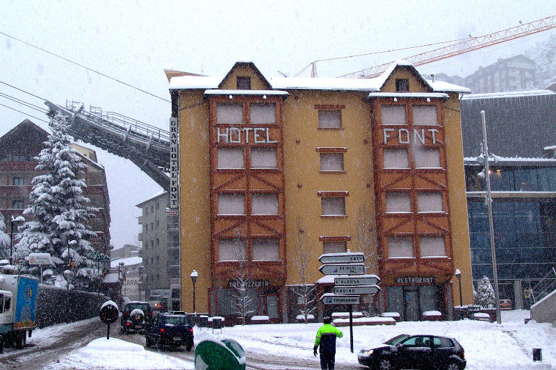 Font Andorra Hostel Ла-Массана Екстер'єр фото